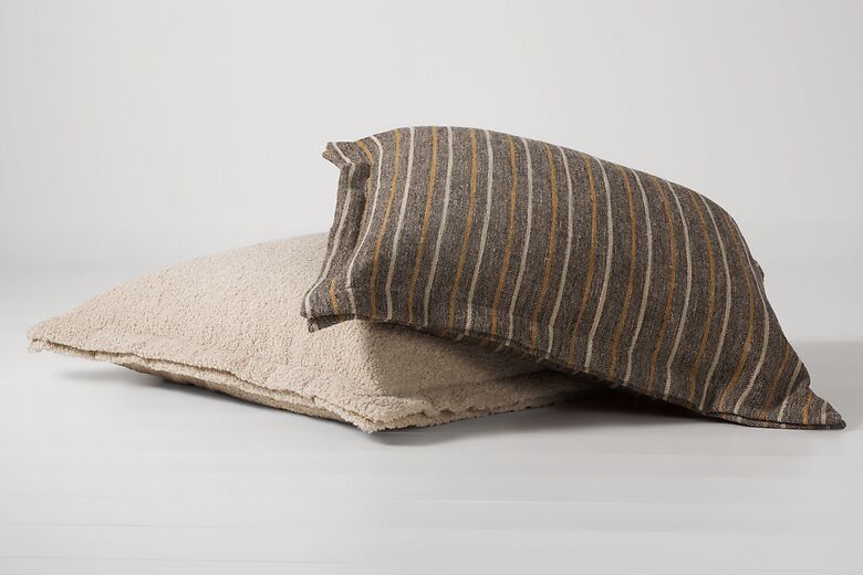Maxim floor pillow Maxim floor pillow